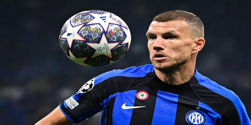 Edin Dzeko là một tiền đạo ghi bàn chính xác