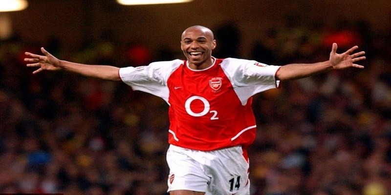 Thierry Henry là cầu thủ được mệnh danh “Đứa con của thần gió”