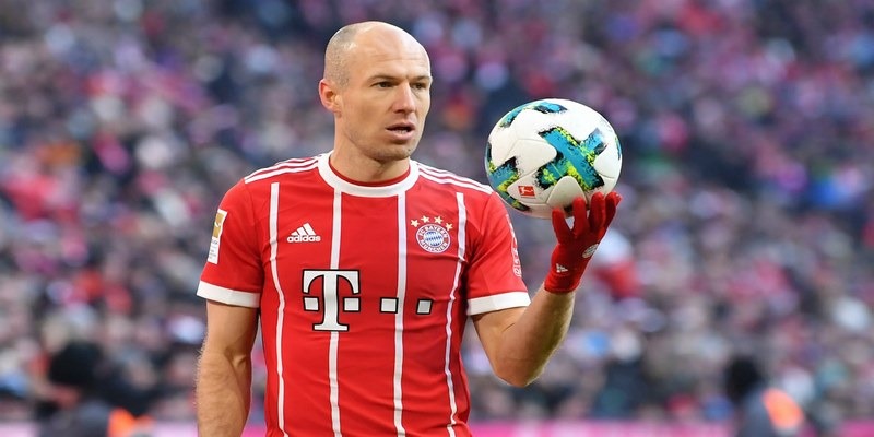Cầu thủ chạy nhanh nhất thế giới chắc chắn không thể bỏ qua Arjen Robben