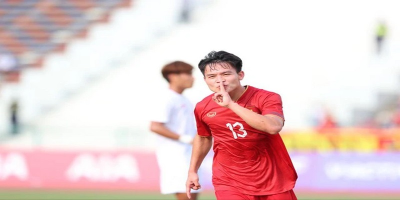 Quá khứ bị trung tâm PVF loại bỏ tạo động lực cho cầu thủ trẻ