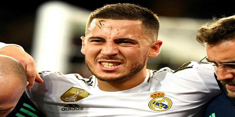 Eden Hazard được mệnh danh là người hùng hàng cánh trên sân cỏ